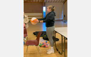 Albane, notre spécialiste APA/volley au service des seniors +60 ans